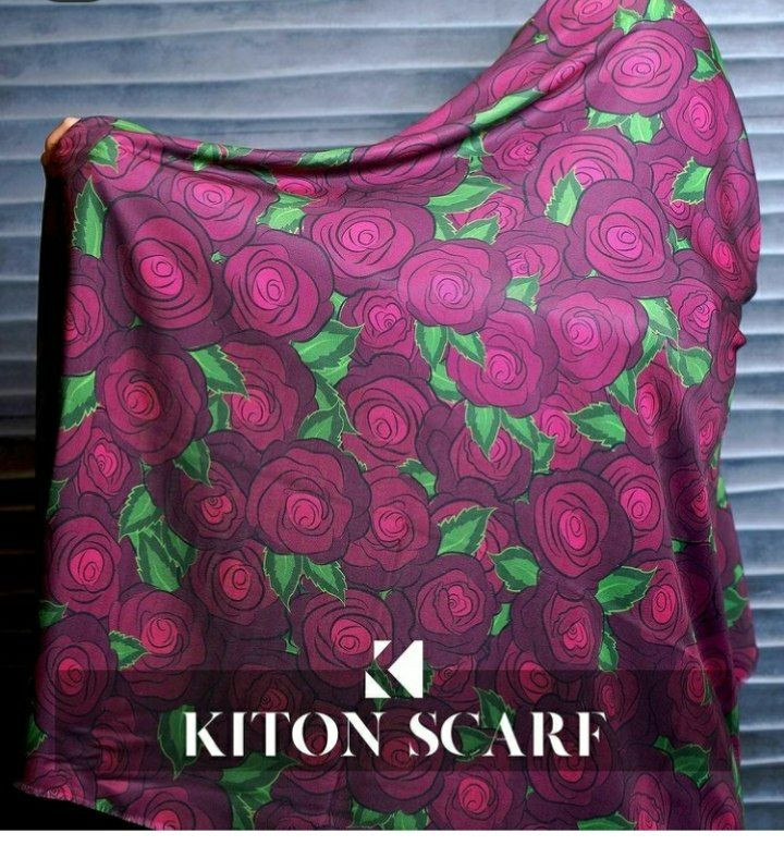روسری نخی چهارفصل دور ریش قواره ۱۴۰برند kiton